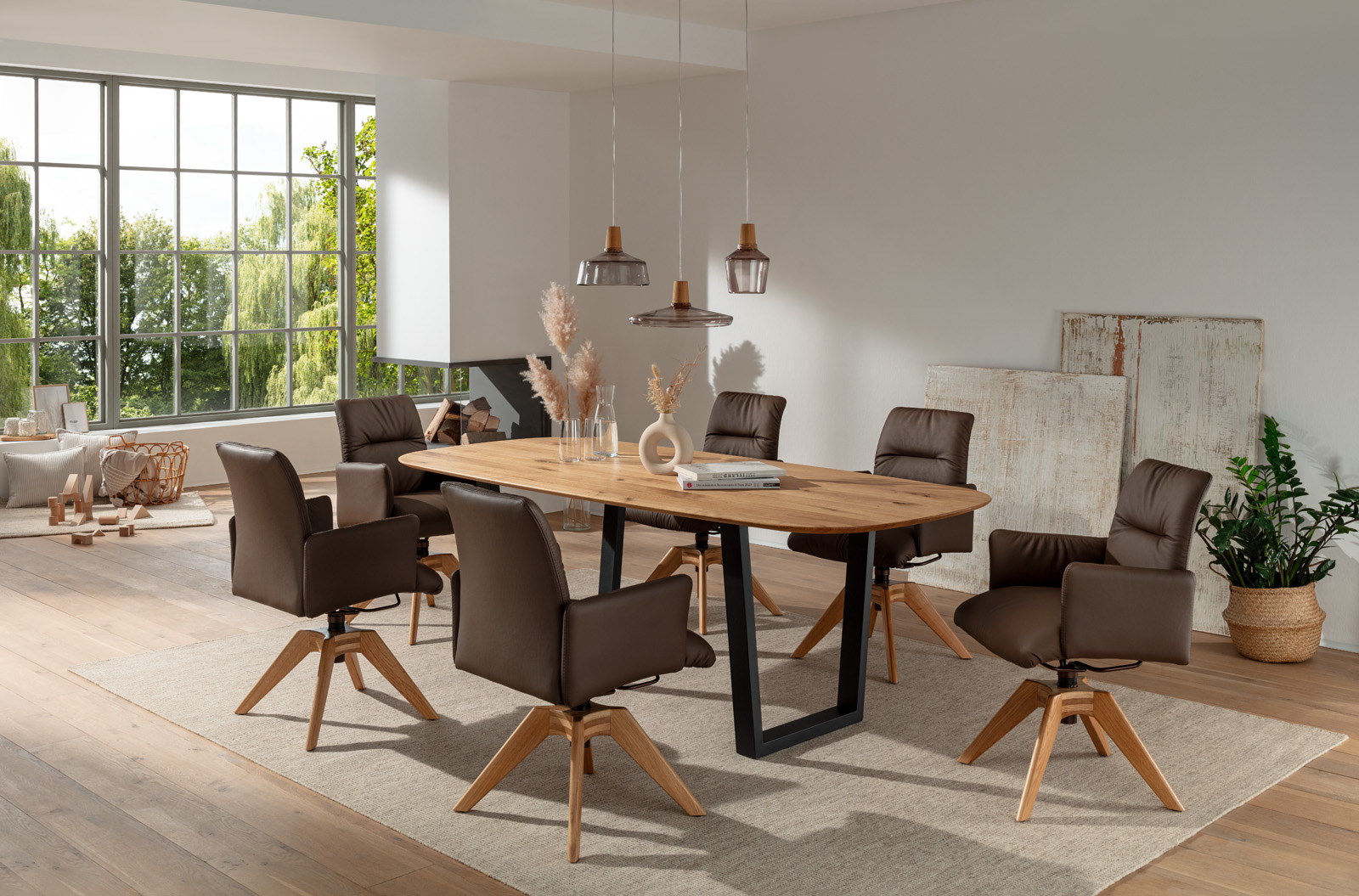 Lavida Speisezimmer Tisch auf Kufen schwarz Lederstühle gepolstert espresso farben